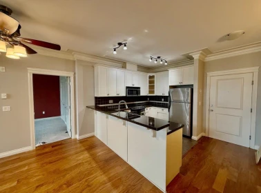 Kitchen Photo of 412 32729 Garibaldi Drive, Abbotsford, BC