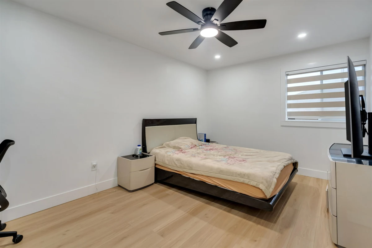 Basement Recreation Room Photo of 8719 140b Street, Surrey, BC