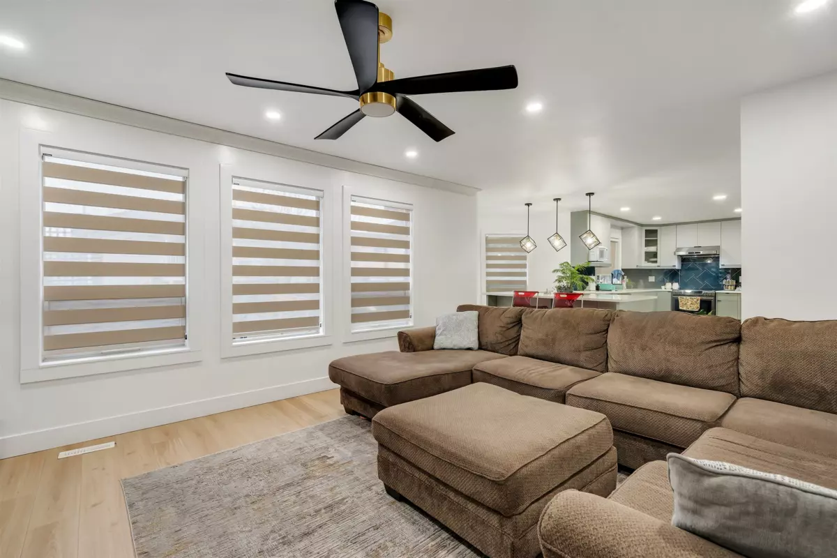 Breakfast Nook Photo of 8719 140b Street, Surrey, BC