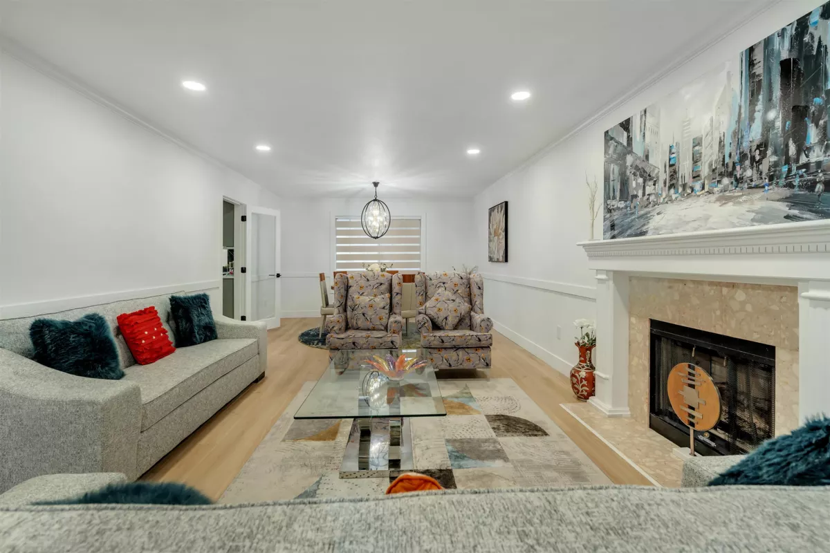 Dining Area Photo of 8719 140b Street, Surrey, BC