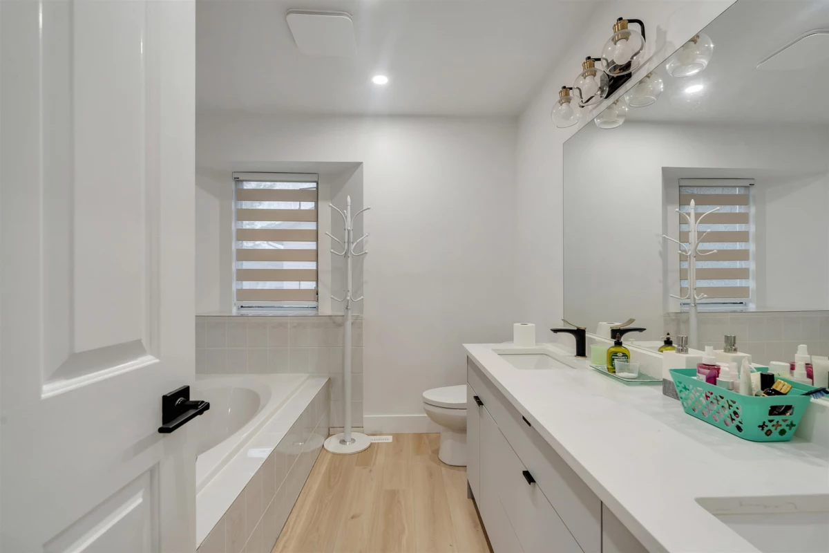 Outdoor Deck Photo of 8719 140b Street, Surrey, BC