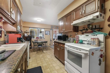 13169 98 Avenue, Surrey, BC, Surrey — Single Family Residence for sale