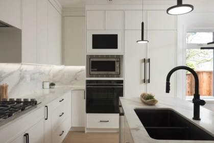 Guest Bathroom Photo of 1 419 W 23rd Avenue, Vancouver, BC