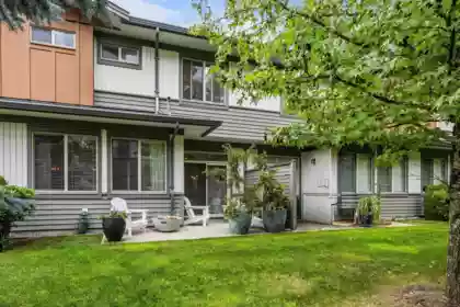 Garden / Landscaping Photo of 37 34248 King Road, Abbotsford, BC