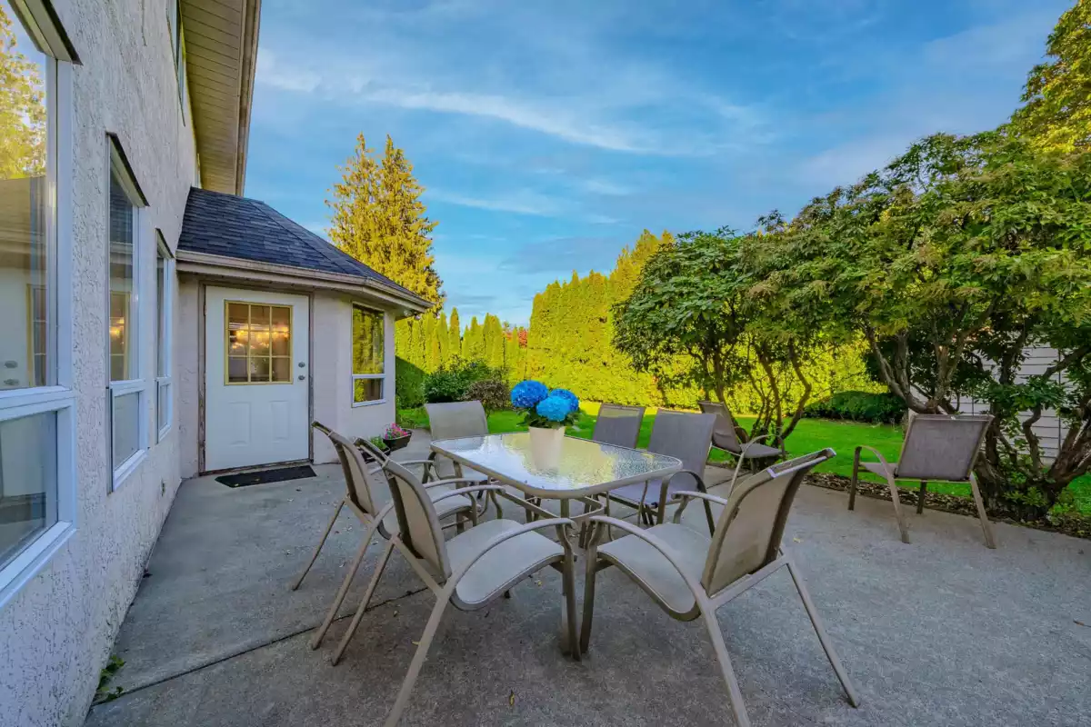 Swimming Pool Photo of 7420 Montana Road, Richmond, BC