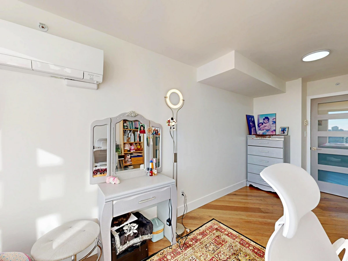 Entry Foyer Photo of 2706 1033 Marinaside Crescent, Vancouver, BC