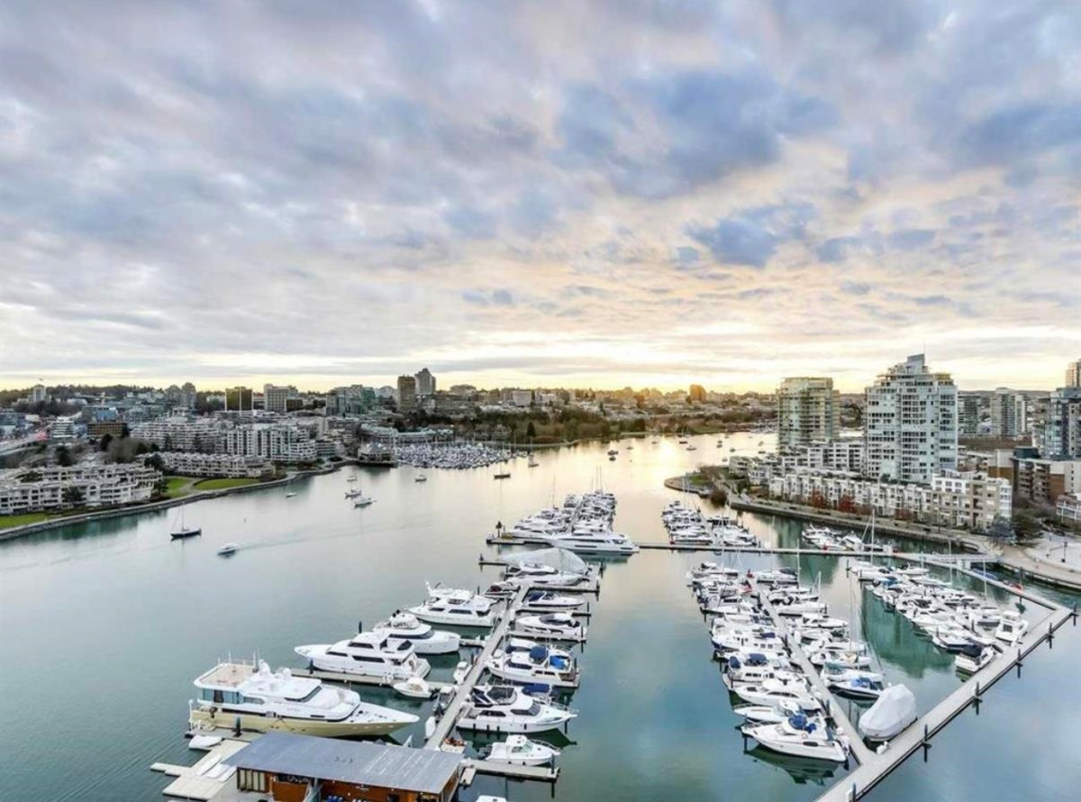 Laundry Room Photo of 2706 1033 Marinaside Crescent, Vancouver, BC