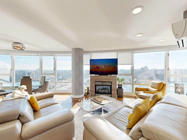 2706 1033 Marinaside Crescent, Vancouver, BC