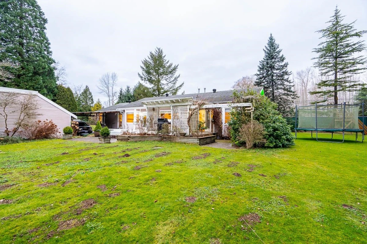 Backyard Photo of 16114 20 Avenue, Surrey, BC