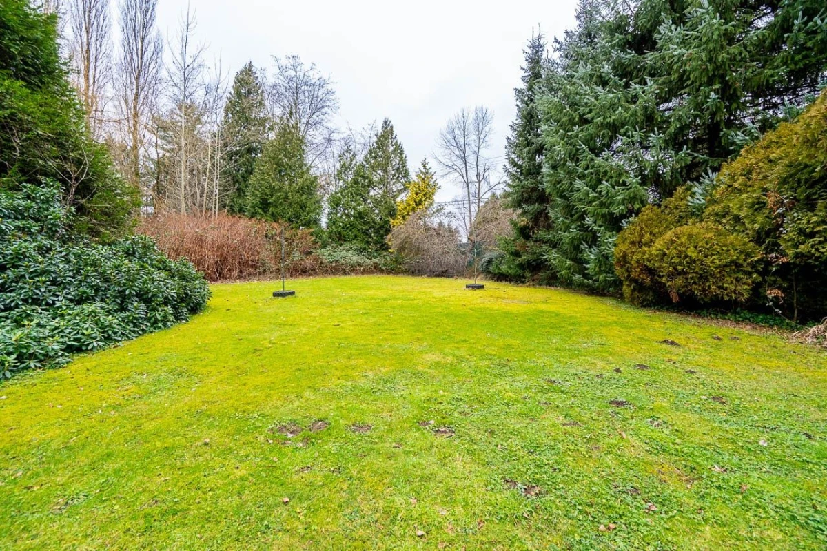 Fitness Center Photo Near 16114 20 Avenue, Surrey, BC