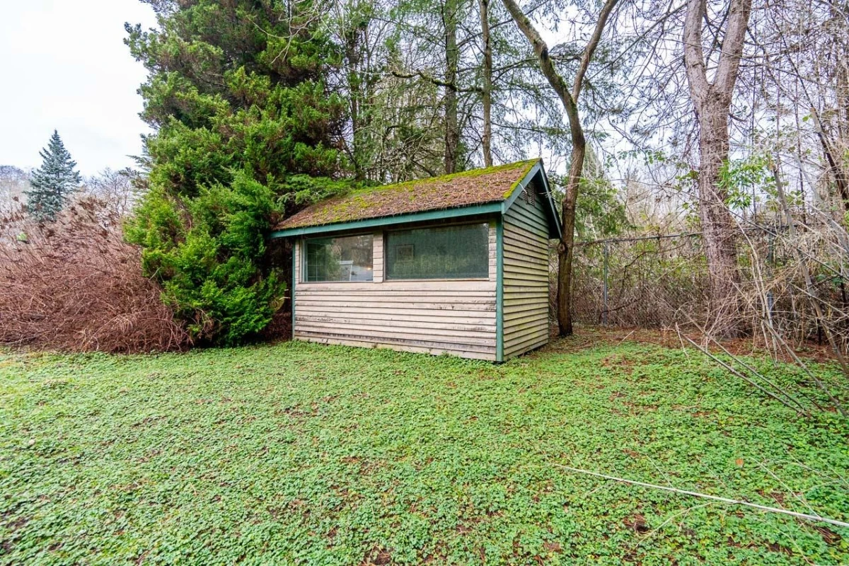 Hot Tub / Spa Photo of 16114 20 Avenue, Surrey, BC