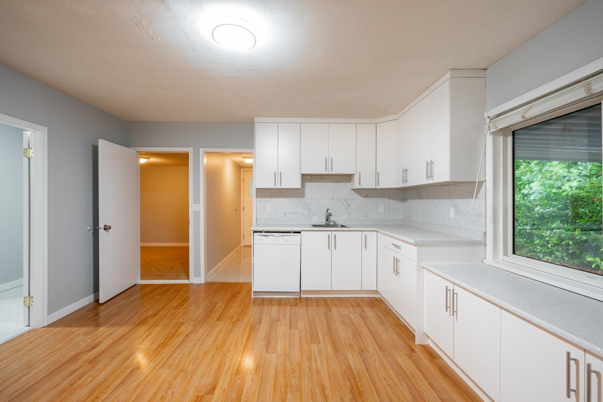 Primary Bathroom Photo of 27284 30 Avenue, Langley, BC
