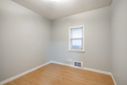 Laundry Room Photo of 27284 30 Avenue, Langley, BC