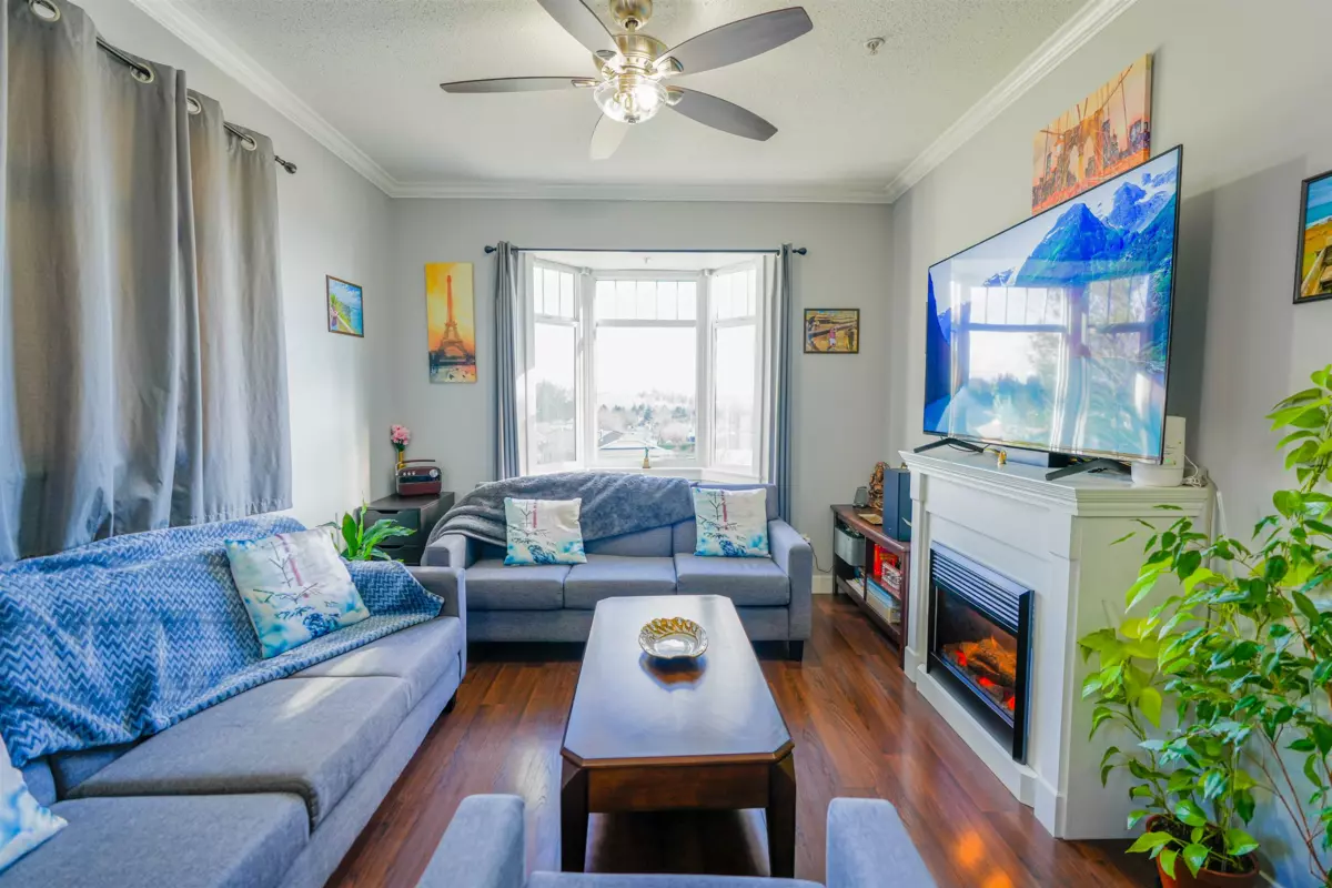 Family Room Photo of 26 19551 66 Avenue, Surrey, BC