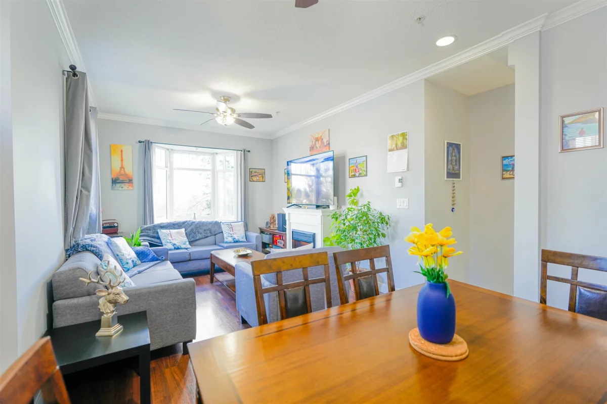 Kitchen Photo of 26 19551 66 Avenue, Surrey, BC