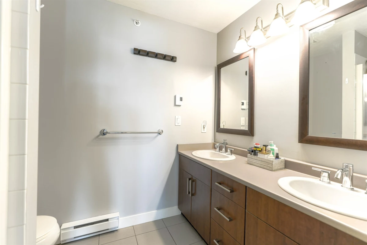 Mudroom Photo of 26 19551 66 Avenue, Surrey, BC