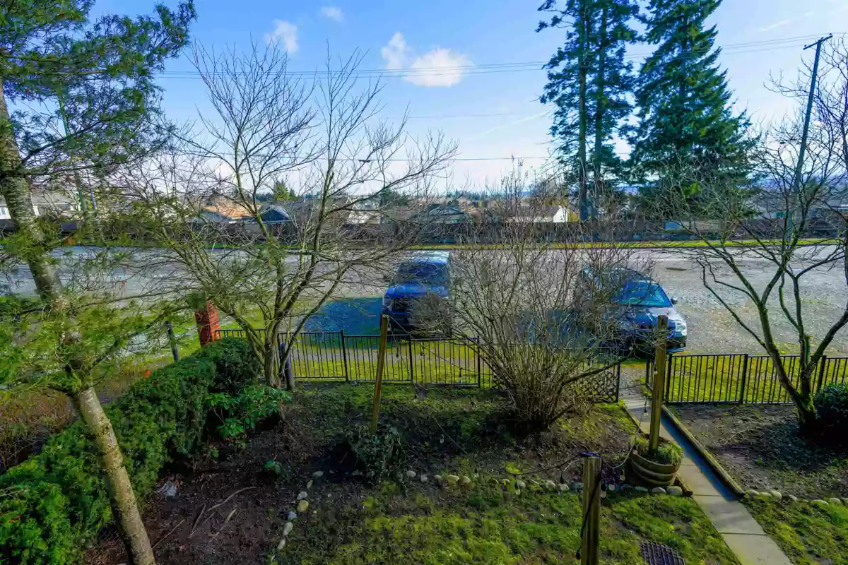 Neighborhood Park Photo Near 26 19551 66 Avenue, Surrey, BC