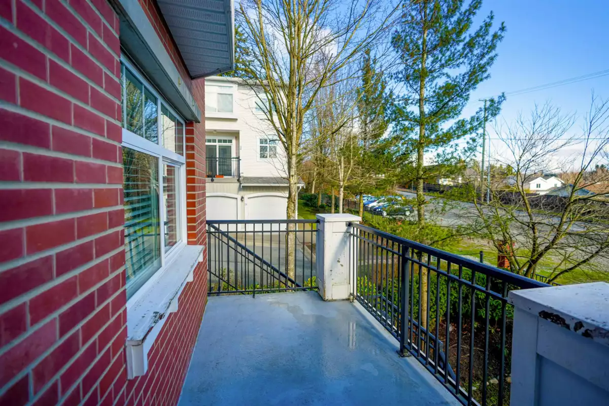 Office / Den Photo of 26 19551 66 Avenue, Surrey, BC