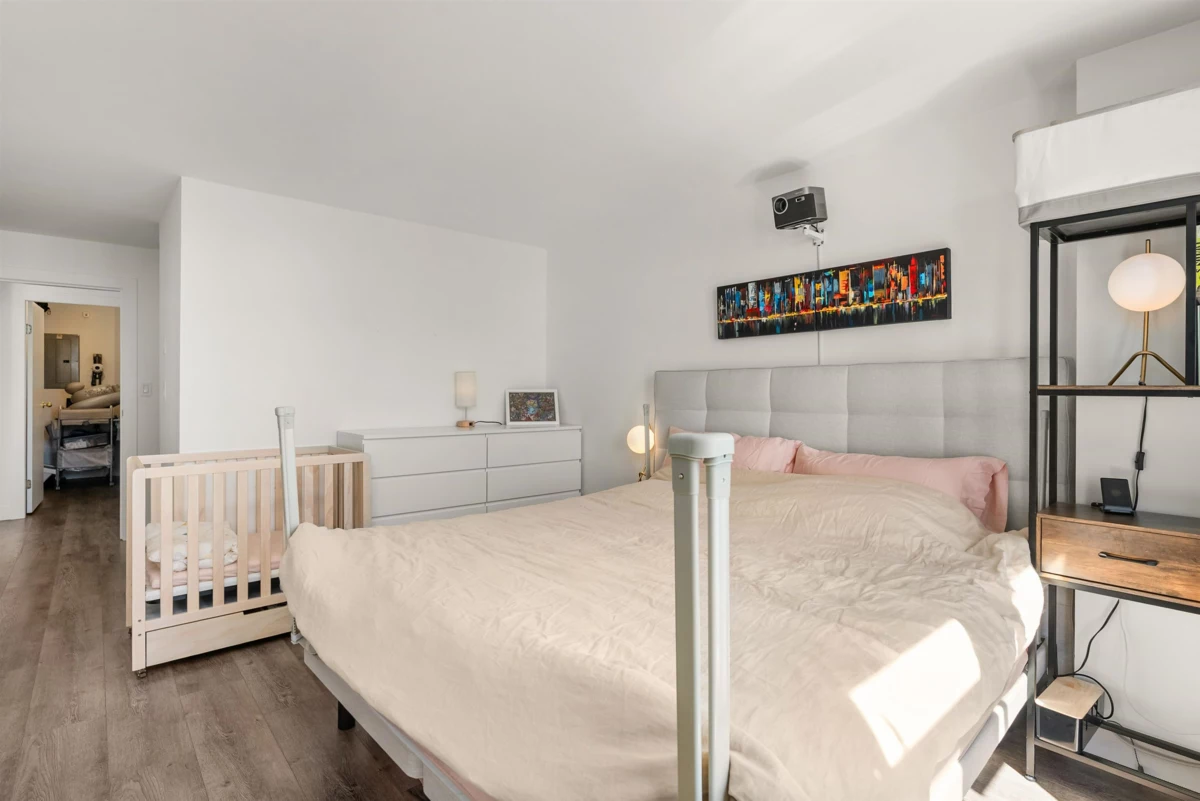 Front Yard Photo of 1602 8 Laguna Court, New Westminster, BC