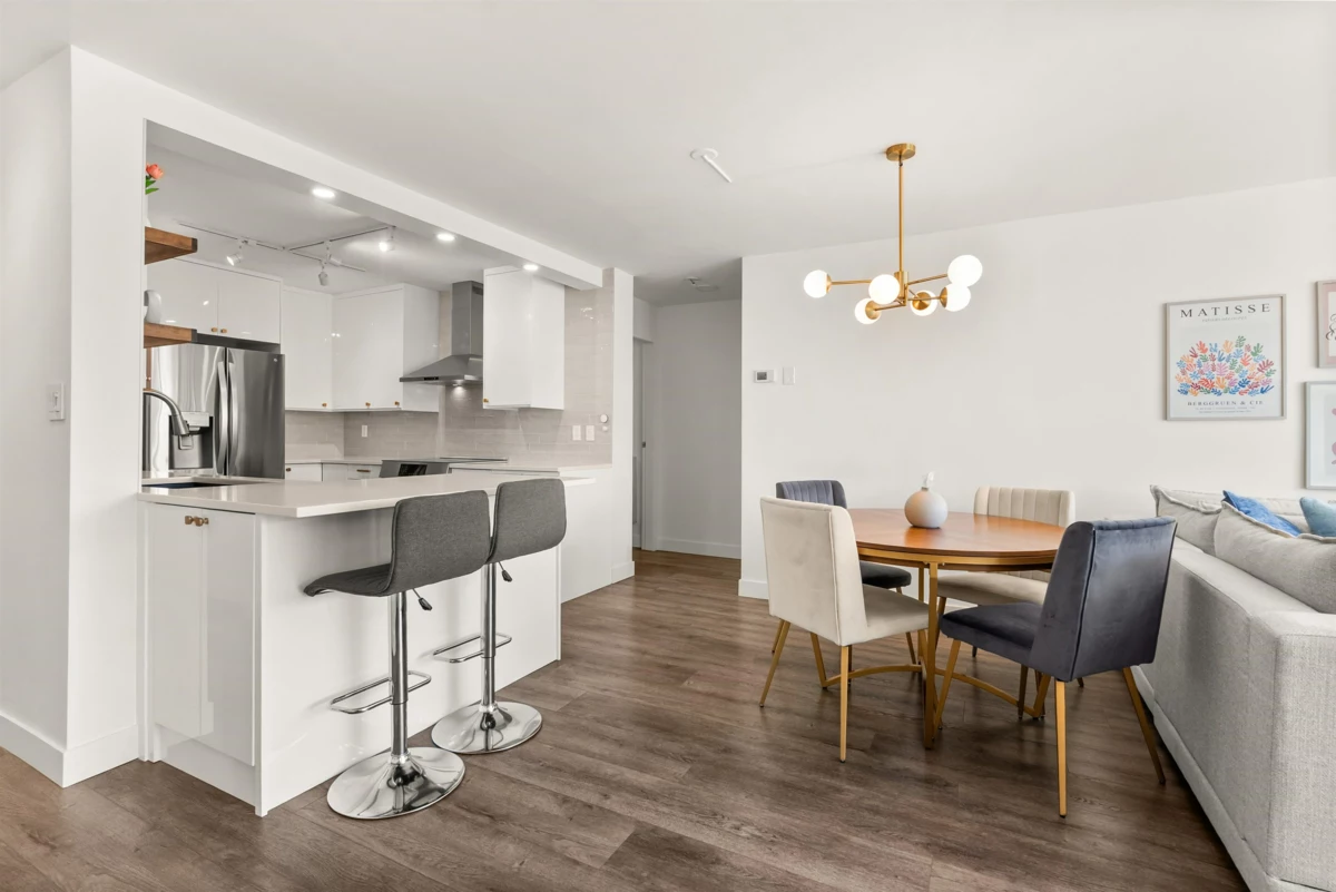 Kitchen Photo of 1602 8 Laguna Court, New Westminster, BC