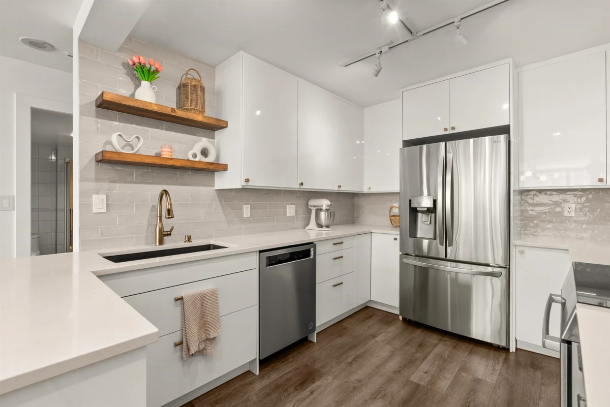 Primary Bedroom Photo of 1602 8 Laguna Court, New Westminster, BC