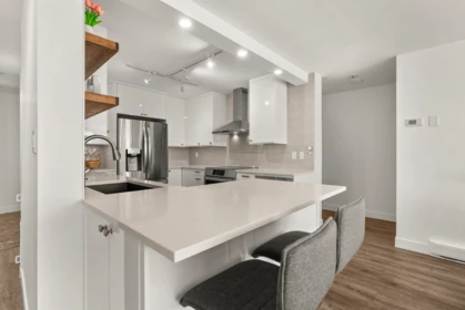 Kitchen Island Photo of 1602 8 Laguna Court, New Westminster, BC