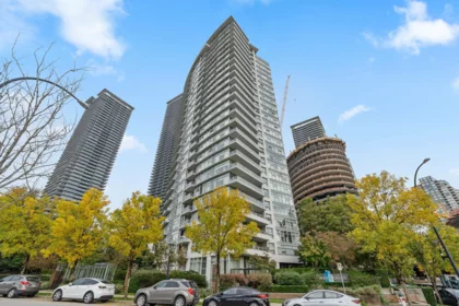 707 2289 Yukon Crescent, Burnaby, BC, Brentwood Park — 2 bed apartment/condo for sale