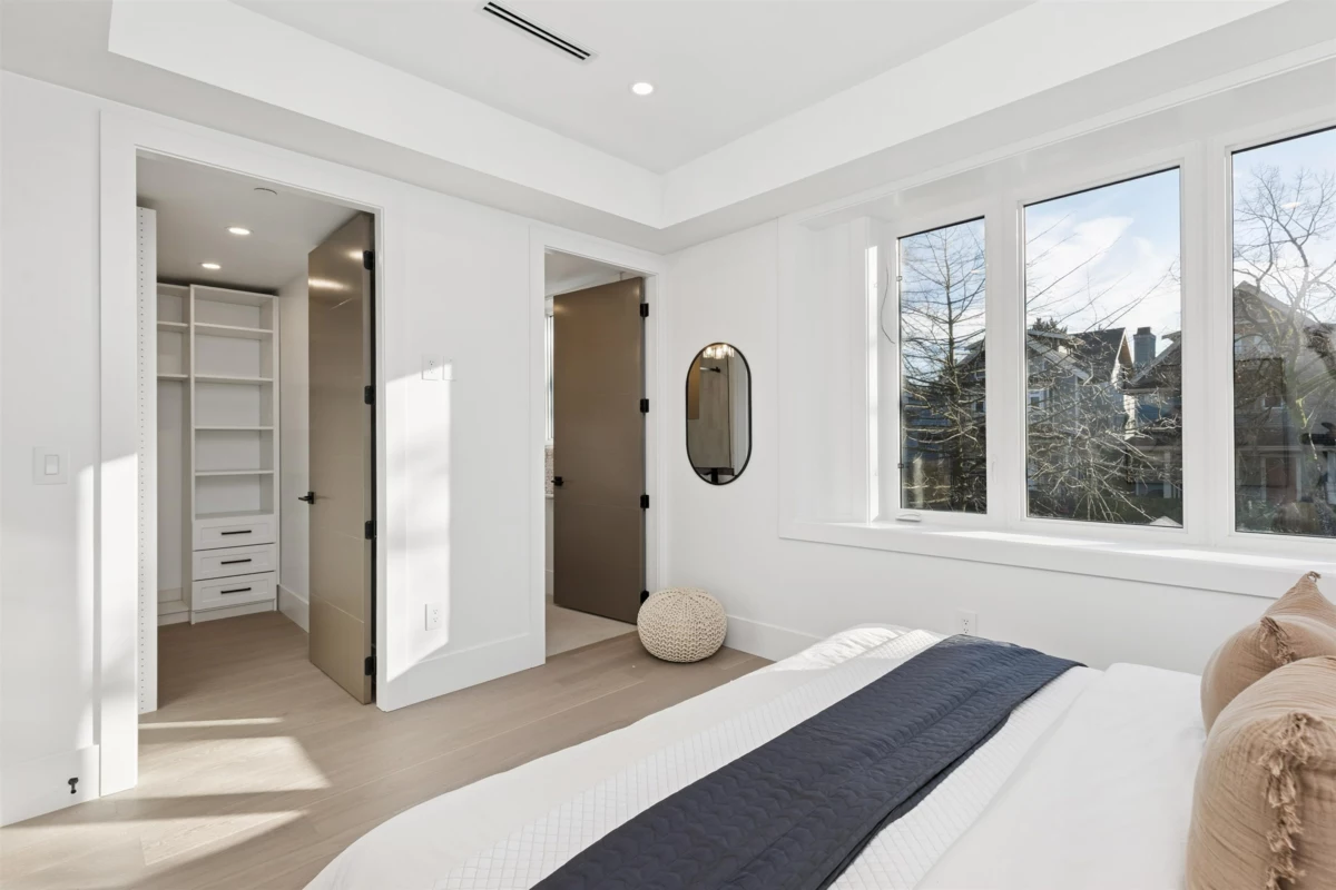 Basement Recreation Room Photo of 1 847 E 10 Avenue, Vancouver, BC