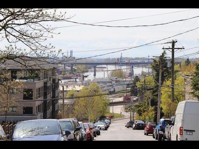 Powder Room Photo of PH2 1205 Fifth Avenue, New Westminster, BC