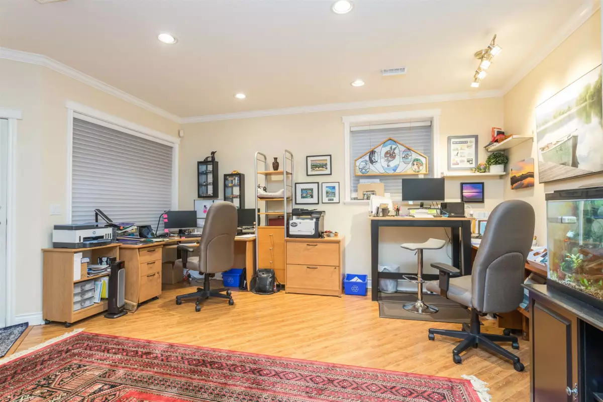 Outdoor Patio Photo of 2931 152a Street, Surrey, BC