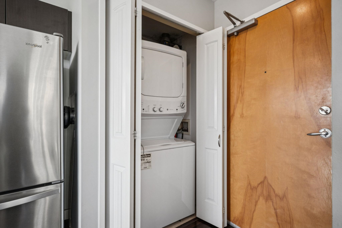 Guest Bathroom Photo of 1001 124 W 1st Street, North Vancouver, BC