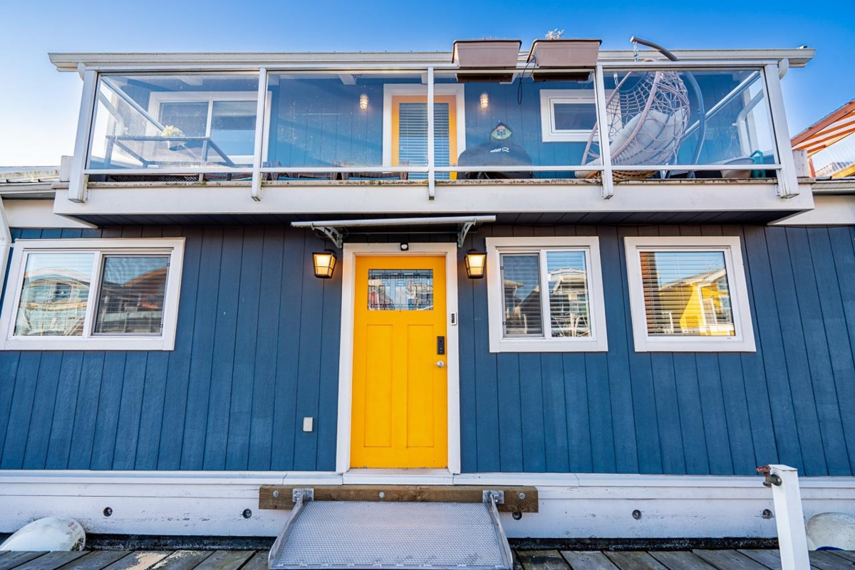 Exterior Rear Photo of A015 415 Esplanade Avenue, North Vancouver, BC