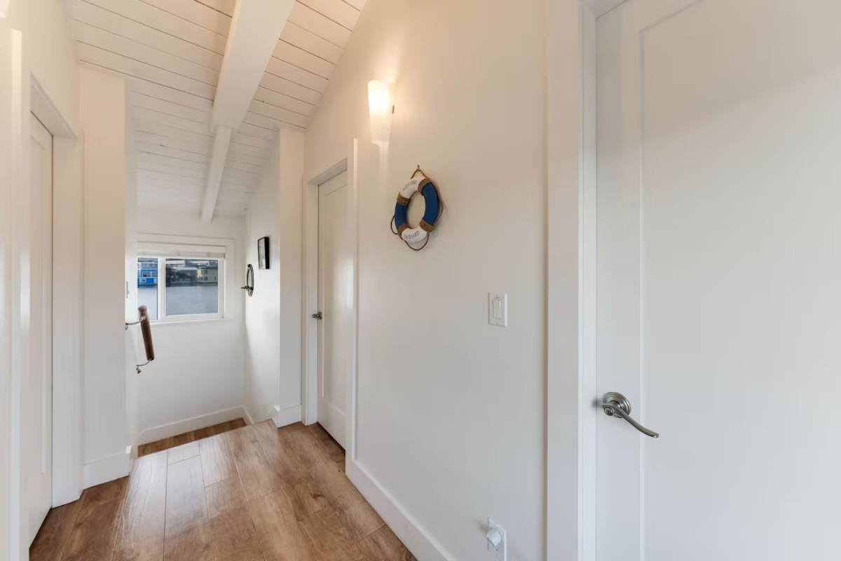 Laundry Room Photo of A015 415 Esplanade Avenue, North Vancouver, BC