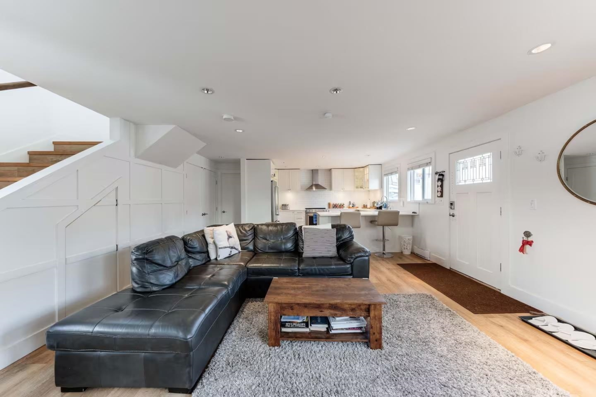 Office / Den Photo of A015 415 Esplanade Avenue, North Vancouver, BC