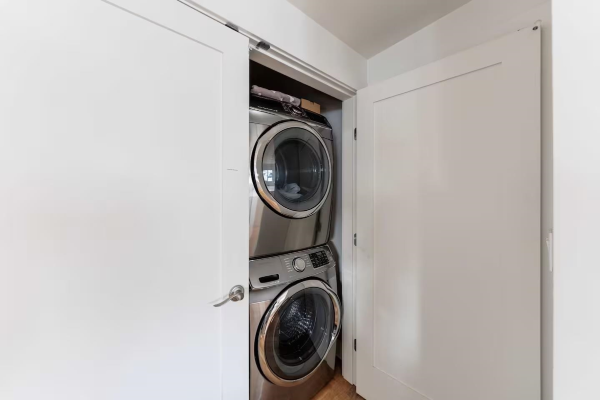 Outdoor Patio Photo of A015 415 Esplanade Avenue, North Vancouver, BC