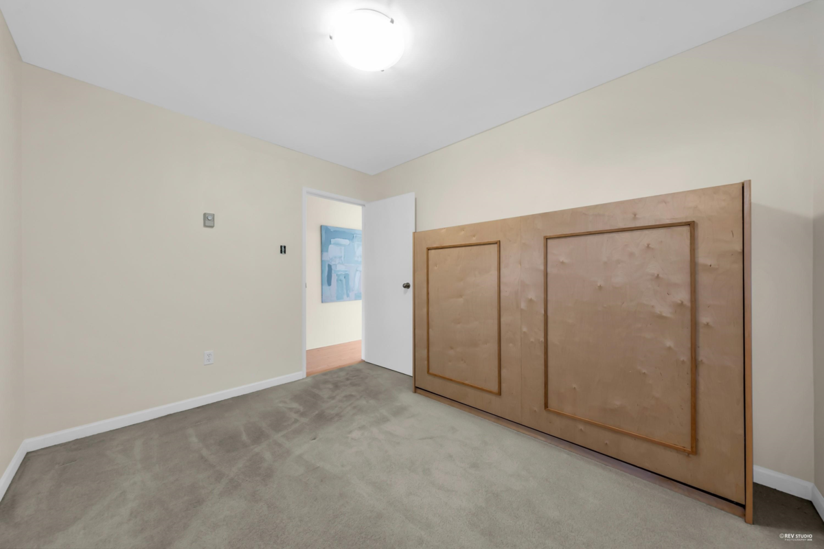 Entry Foyer Photo of 1031 Scantlings, Vancouver, BC