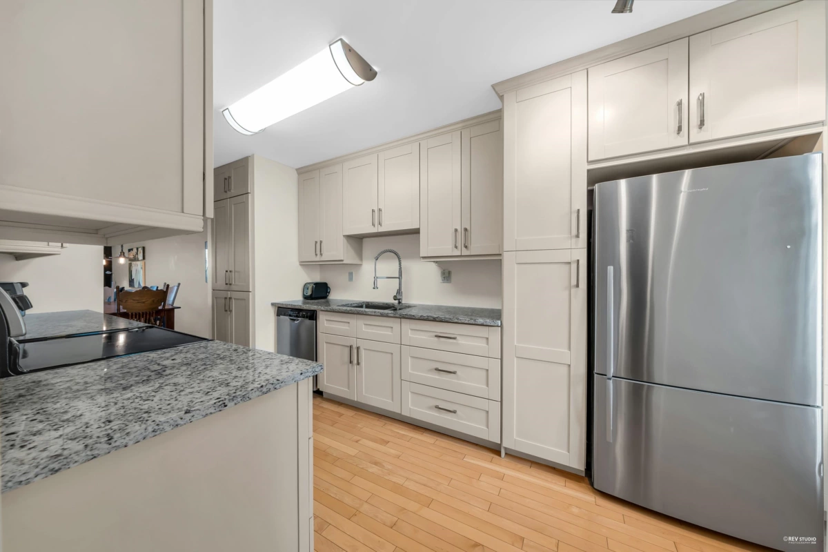 Guest Bathroom Photo of 1031 Scantlings, Vancouver, BC