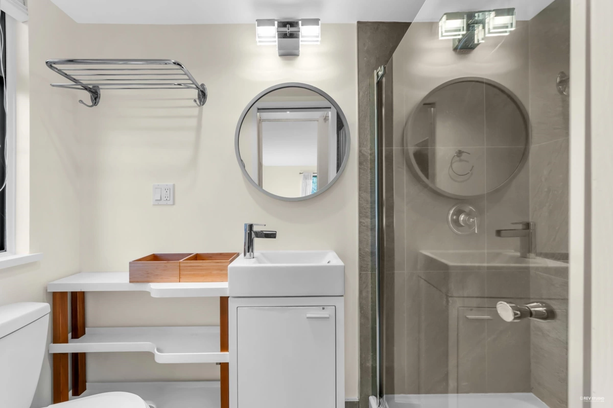 Outdoor Deck Photo of 1031 Scantlings, Vancouver, BC