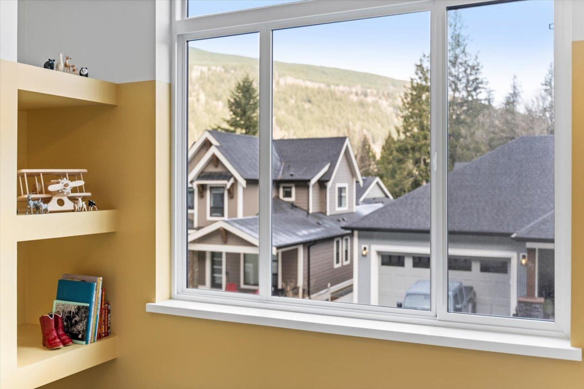 Outdoor Deck Photo of 74 1880 Columbia Valley Road, Cultus Lake, BC