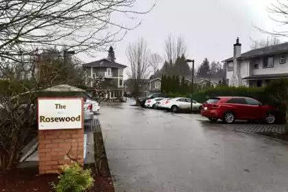 16 624 Shaw Road, Gibsons, BC, Gibsons & Area — 3 bed townhouse for sale