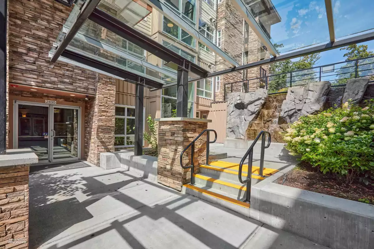 Family Room Photo of 602 2495 Wilson Avenue, Port Coquitlam, BC