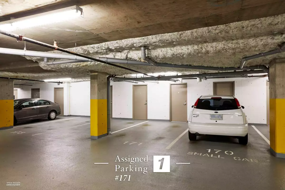 Swimming Pool Photo of 602 2495 Wilson Avenue, Port Coquitlam, BC