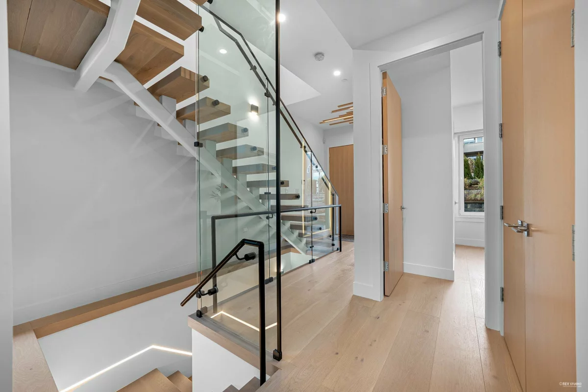 Garden / Landscaping Photo of 1236 Duchess Avenue, West Vancouver, BC