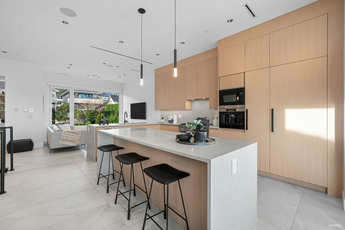 Outdoor Patio Photo of 1236 Duchess Avenue, West Vancouver, BC