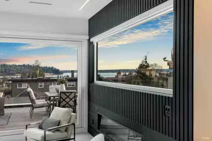 1236 Duchess Avenue, West Vancouver, BC