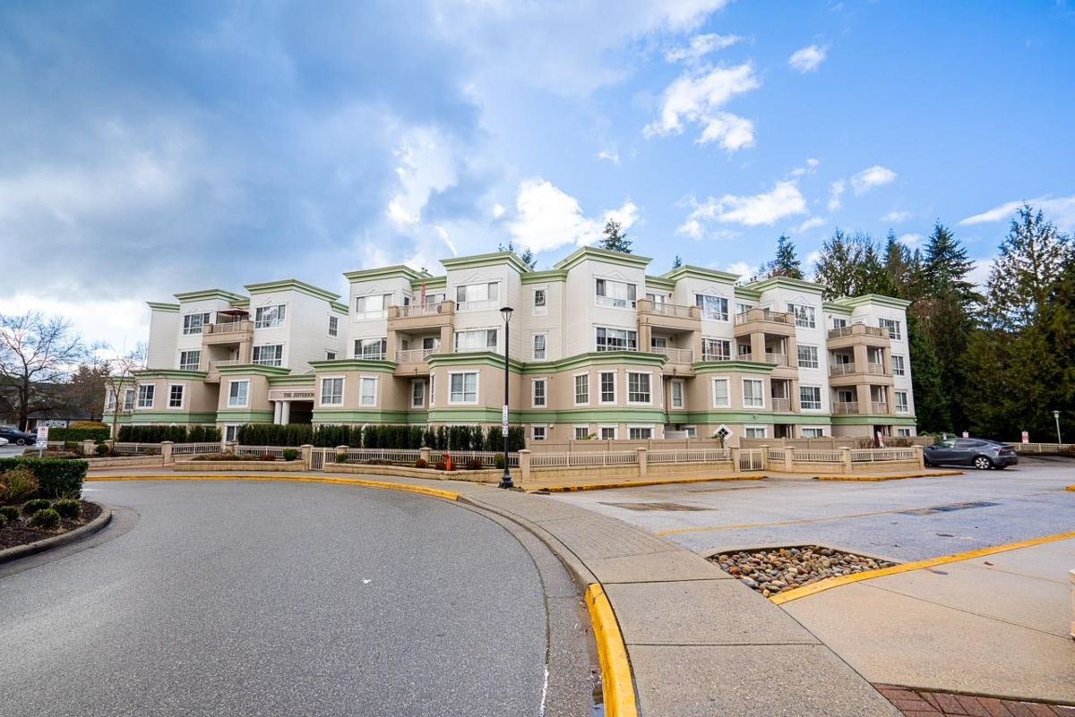 Backyard Photo of 303 2960 Princess Crescent, Coquitlam, BC