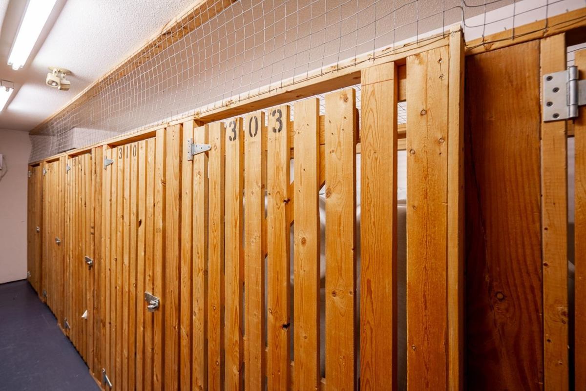 Hallway Photo of 303 2960 Princess Crescent, Coquitlam, BC