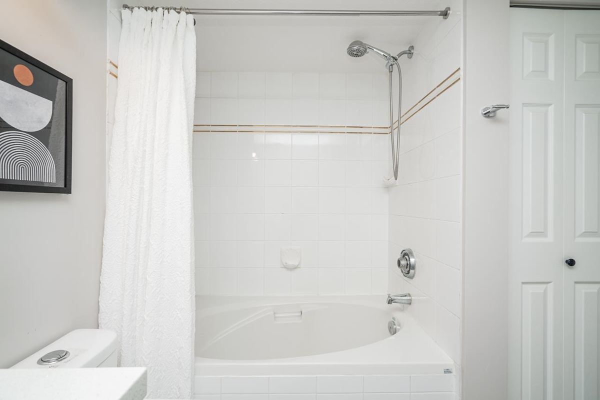 Loft / Bonus Room Photo of 303 2960 Princess Crescent, Coquitlam, BC