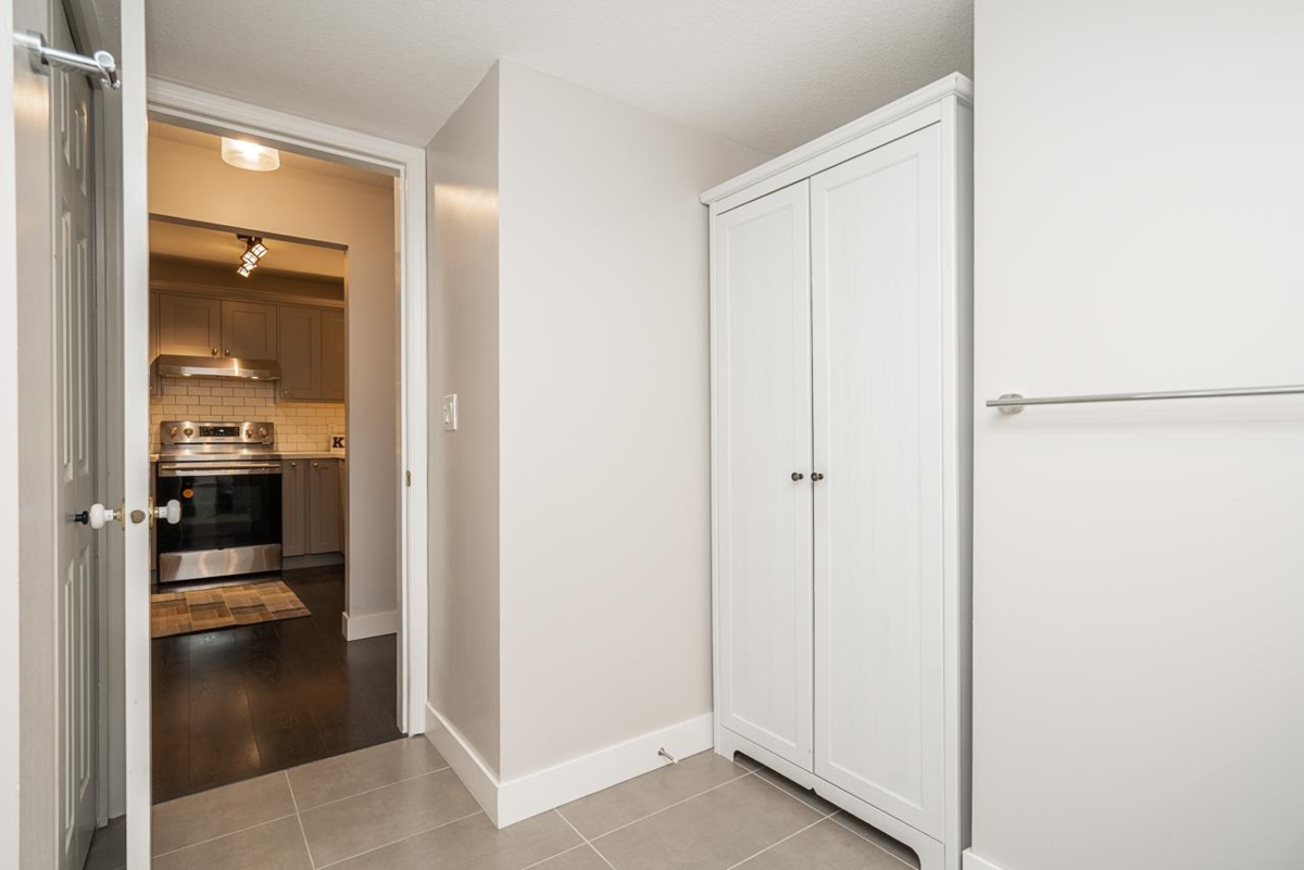 Office / Den Photo of 303 2960 Princess Crescent, Coquitlam, BC