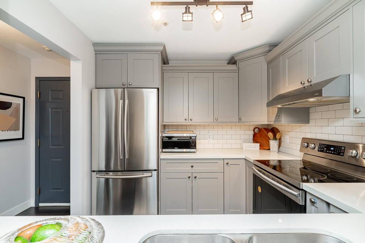 Primary Bathroom Photo of 303 2960 Princess Crescent, Coquitlam, BC